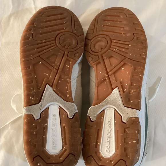 New Balance
550 "Sea Salt/White Fog" sneakers - Picture 9 of 14